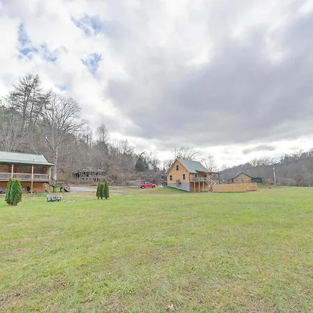 Pet-Friendly Cabin With Hot Tub In Daniel Boone Nf